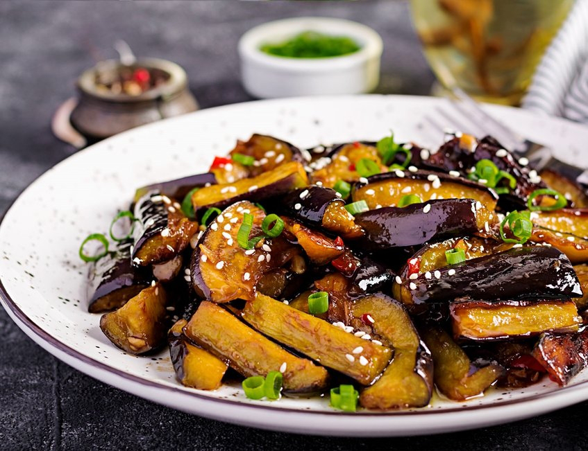 Tartines d’Aubergines au Bœuf, Feta et Pistaches : Une Recette Savoureuse et Originale