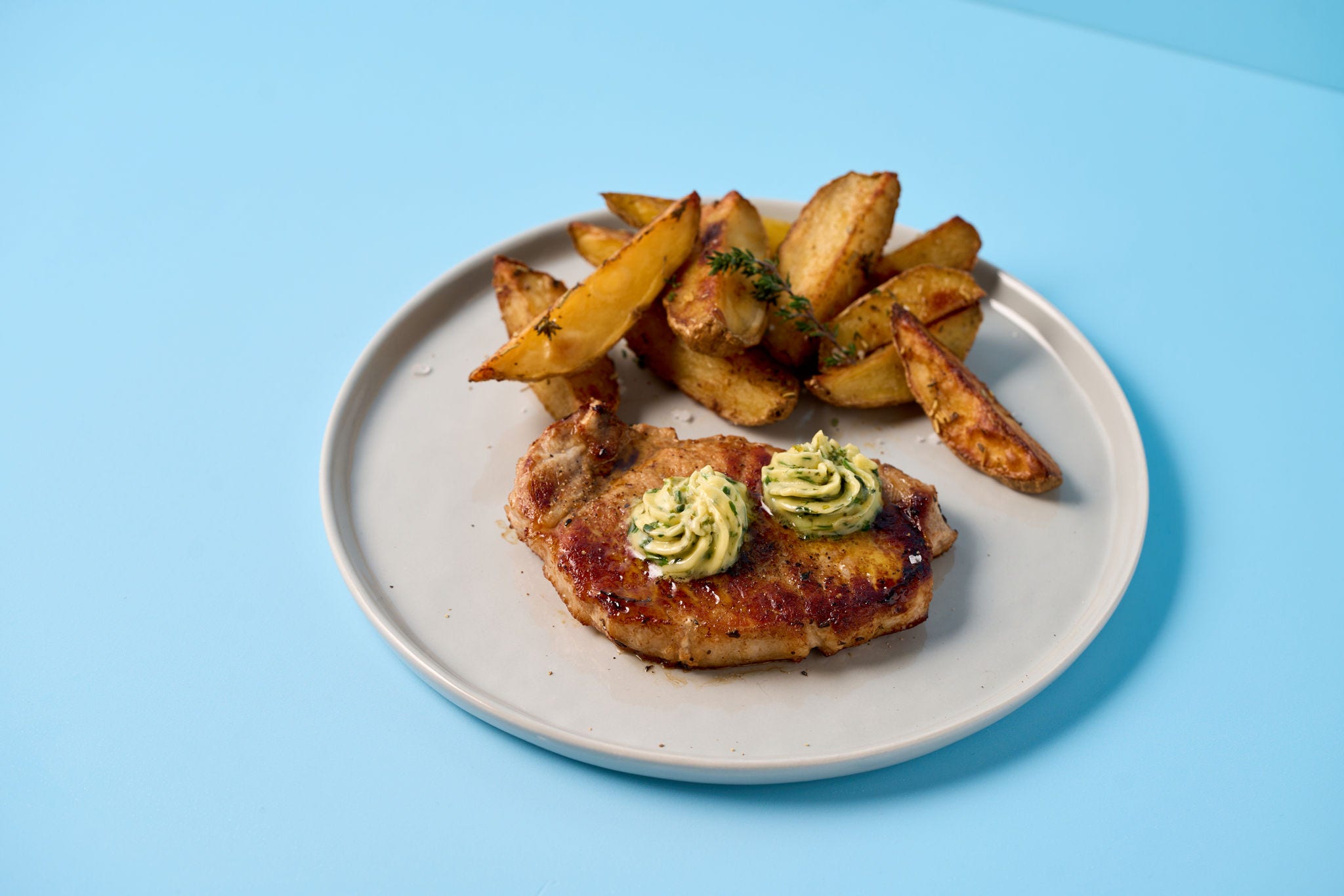 Kräuterbutter einfrieren: So bleibt sie länger frisch!