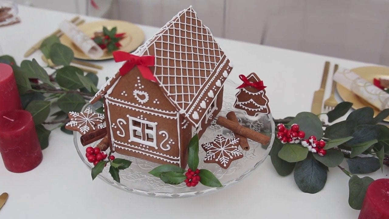 Versüße dir die Vorweihnachtszeit: Lebkuchenhaus backen