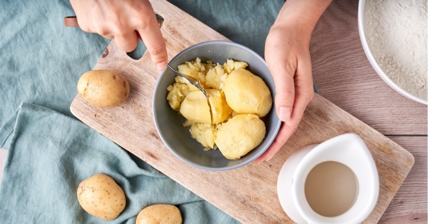Pain de pomme de terre croustillant maison : recette facile
