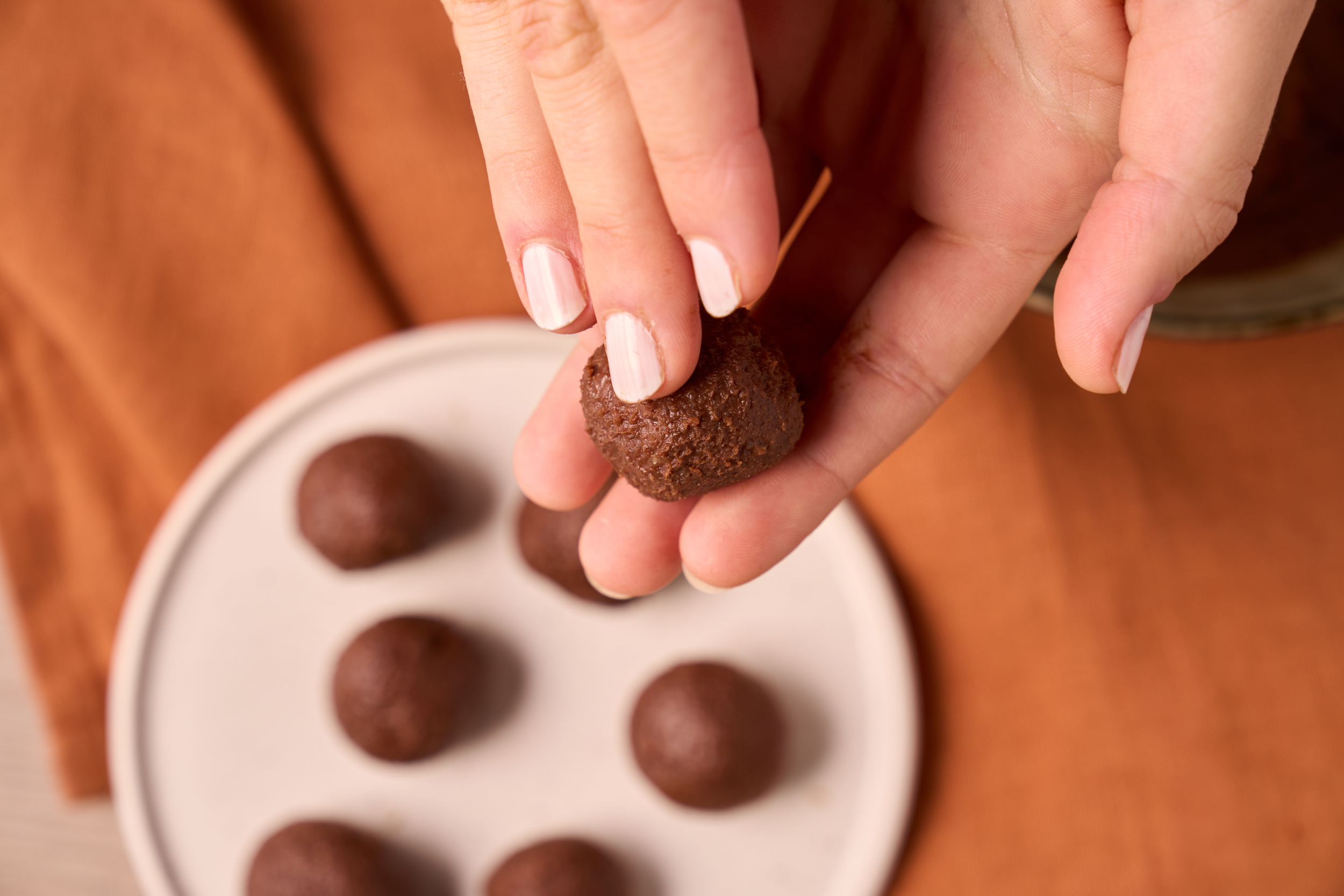 Truffes au chocolat et praliné maison avec une touche de gingembre
